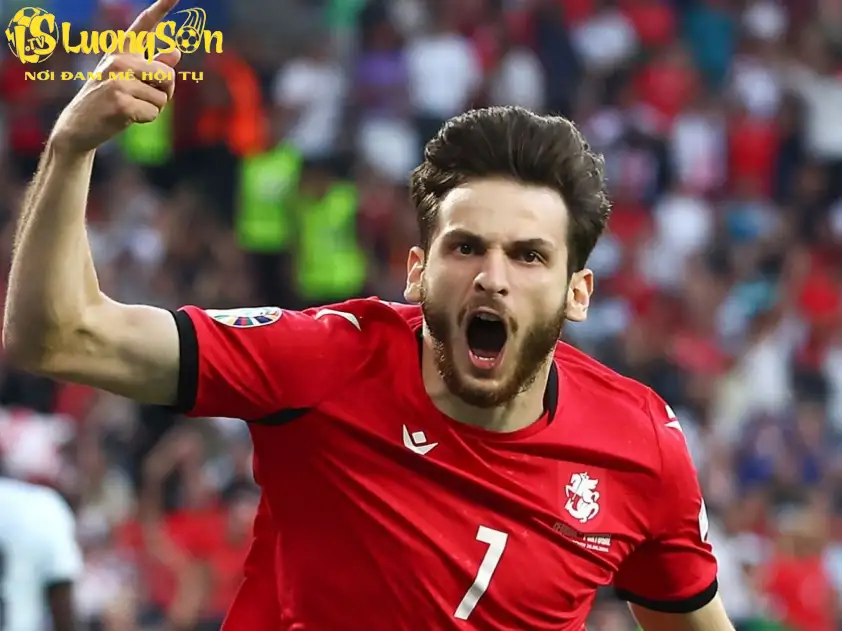 Trận Đấu Georgia vs Cape Verde Ưu Thế Quan Trọng Tại Sân Nhà 2 Sau một mùa giải thành công khi giành tới 4 danh hiệu tập thể, Kvaratskhelia đã được HLV Willy Sagnol tạo điều kiện nghỉ ngơi ở trận Georgia vs Cape Verde (Ảnh: Sky Sports)